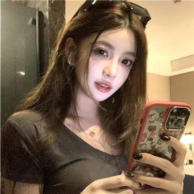 何班主和他的情人